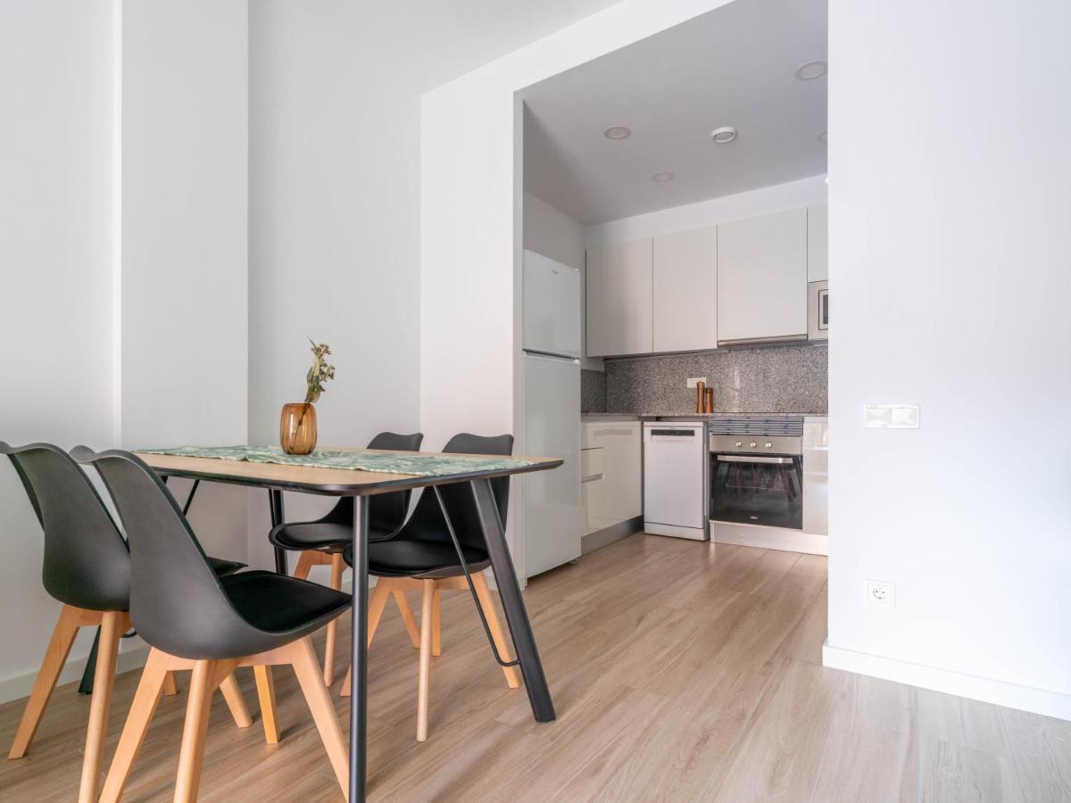 Limehome Barcelona Carrer De Besalu 90 - Estancia Temporal Zewnętrze zdjęcie
