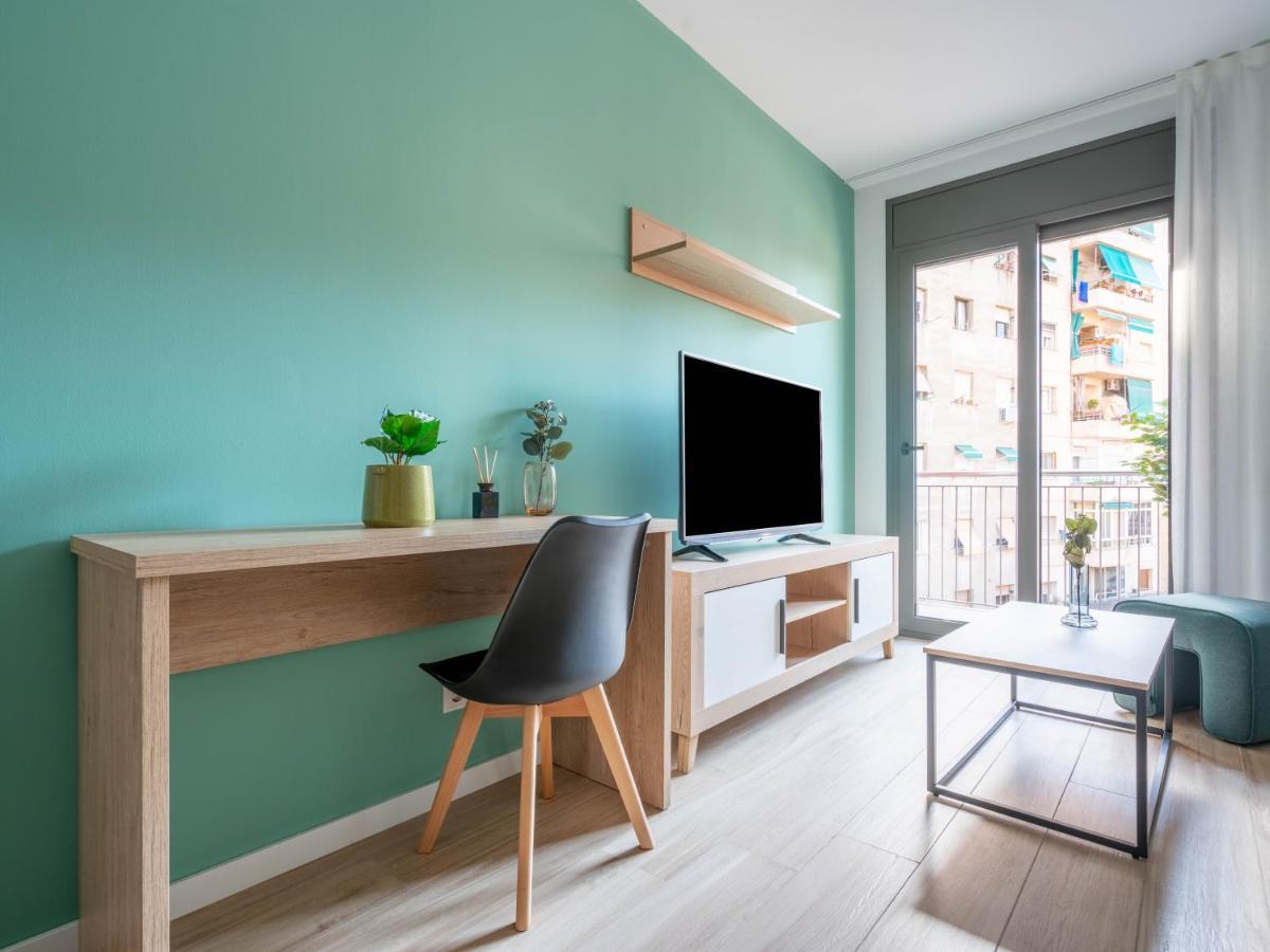 Limehome Barcelona Carrer De Besalu 90 - Estancia Temporal Zewnętrze zdjęcie